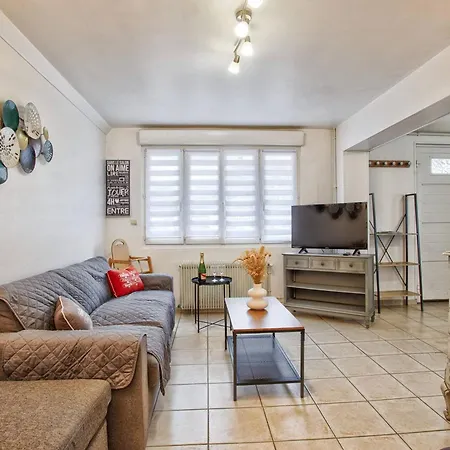 Дом отдыха Maison De Avec 2 Et Cuisine Equipee Au Coeur De Cabourg, Proche - 4 Pers. - Fr-1-788-1