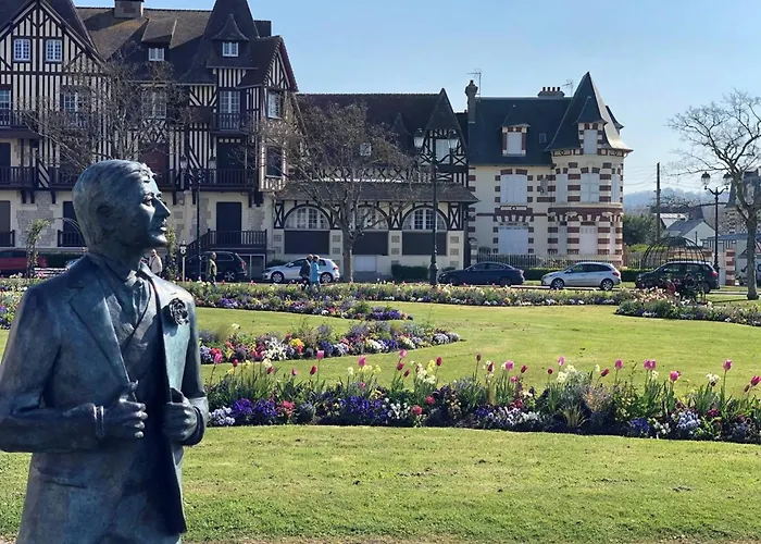 Maison De Avec 2 Et Cuisine Equipee Au Coeur De Cabourg, Proche - 4 Pers. - Fr-1-788-1 *