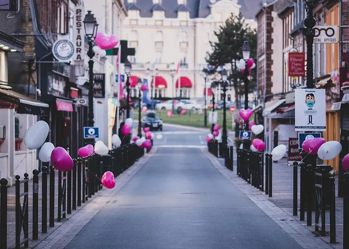 Maison De Avec 2 Et Cuisine Equipee Au Coeur De Cabourg, Proche - 4 Pers. - Fr-1-788-1 *