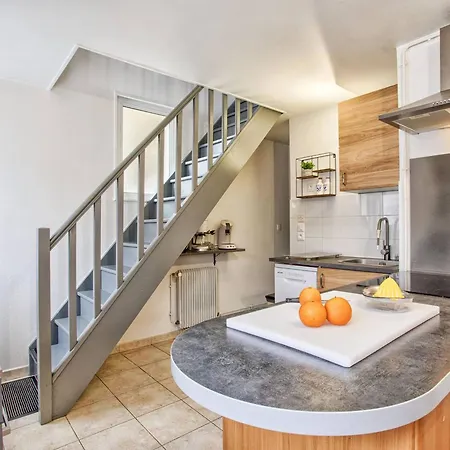 Дом отдыха Maison De Avec 2 Et Cuisine Equipee Au Coeur De Cabourg, Proche - 4 Pers. - Fr-1-788-1