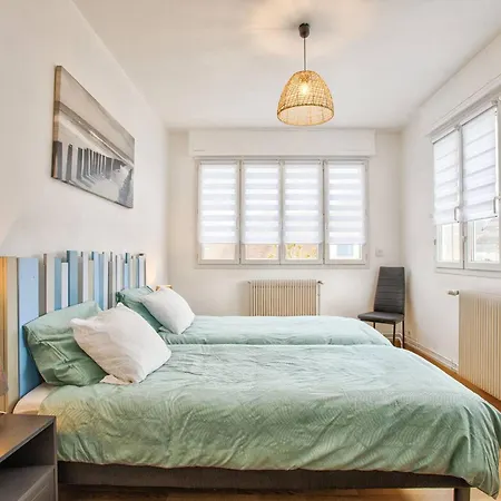 Maison De Avec 2 Et Cuisine Equipee Au Coeur De Cabourg, Proche - 4 Pers. - Fr-1-788-1 *