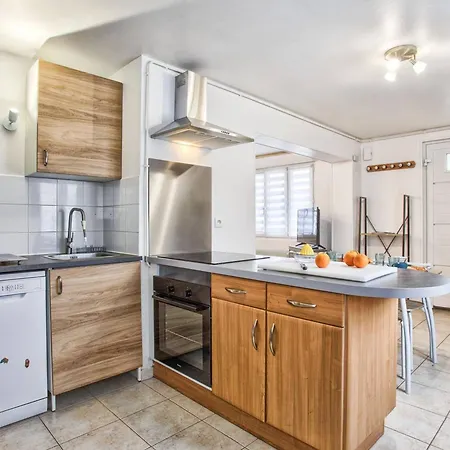 Maison De Avec 2 Et Cuisine Equipee Au Coeur De Cabourg, Proche - 4 Pers. - Fr-1-788-1 Дом отдыха Кабур