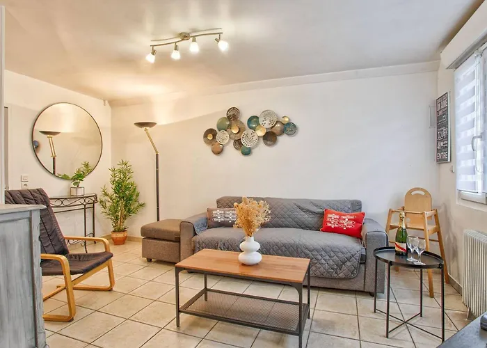 Casa de Férias Maison De Avec 2 Et Cuisine Equipee Au Coeur De Cabourg, Proche - 4 Pers. - Fr-1-788-1