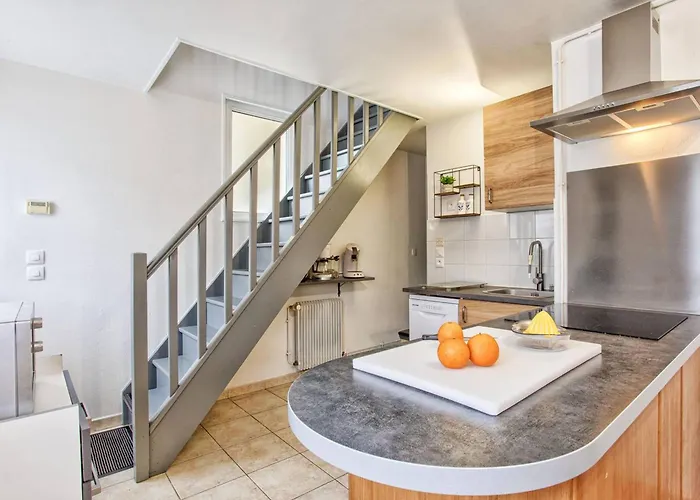 Casa de Férias Maison De Avec 2 Et Cuisine Equipee Au Coeur De Cabourg, Proche - 4 Pers. - Fr-1-788-1